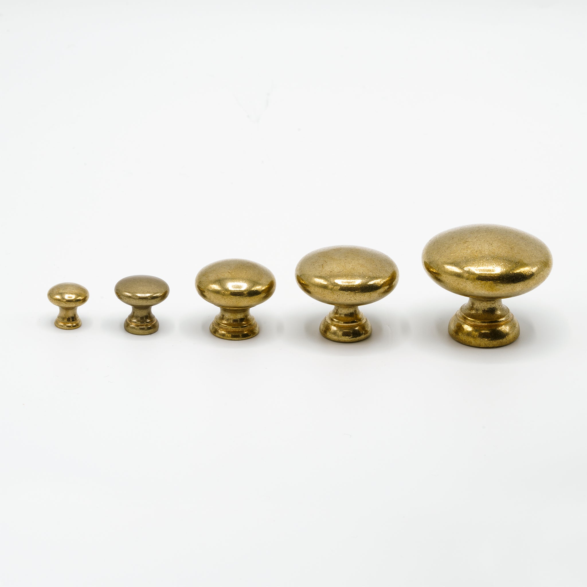 Knob 411 | Ø4cm / Ø3.2cm / Ø2.4cm / Ø1.7cm / Ø1.3cm