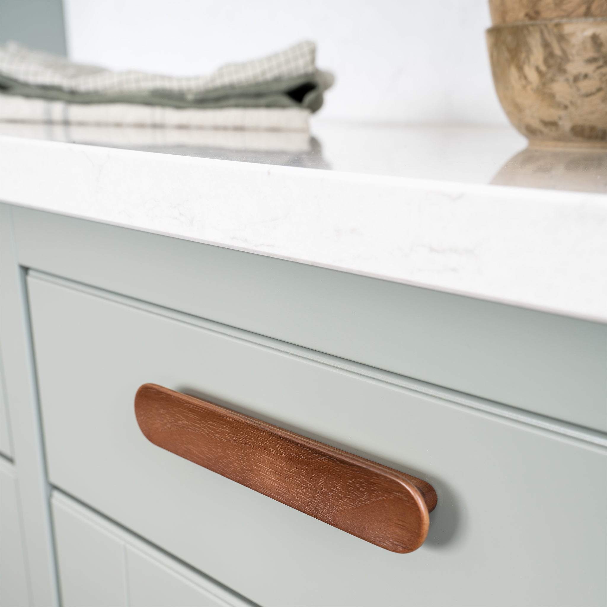 Handle Tuba | 15.6cm / 28.4cm