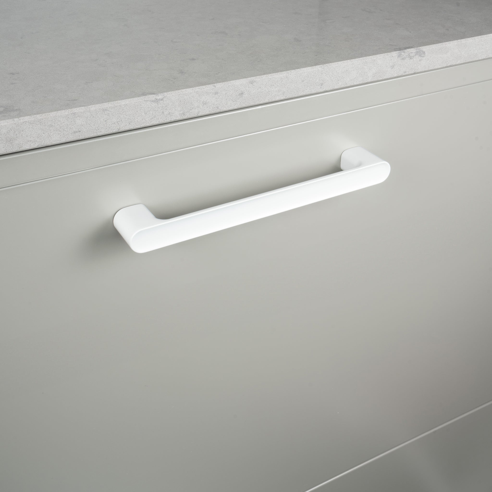 Handle Luv | Metal | 20.2cm / 33cm