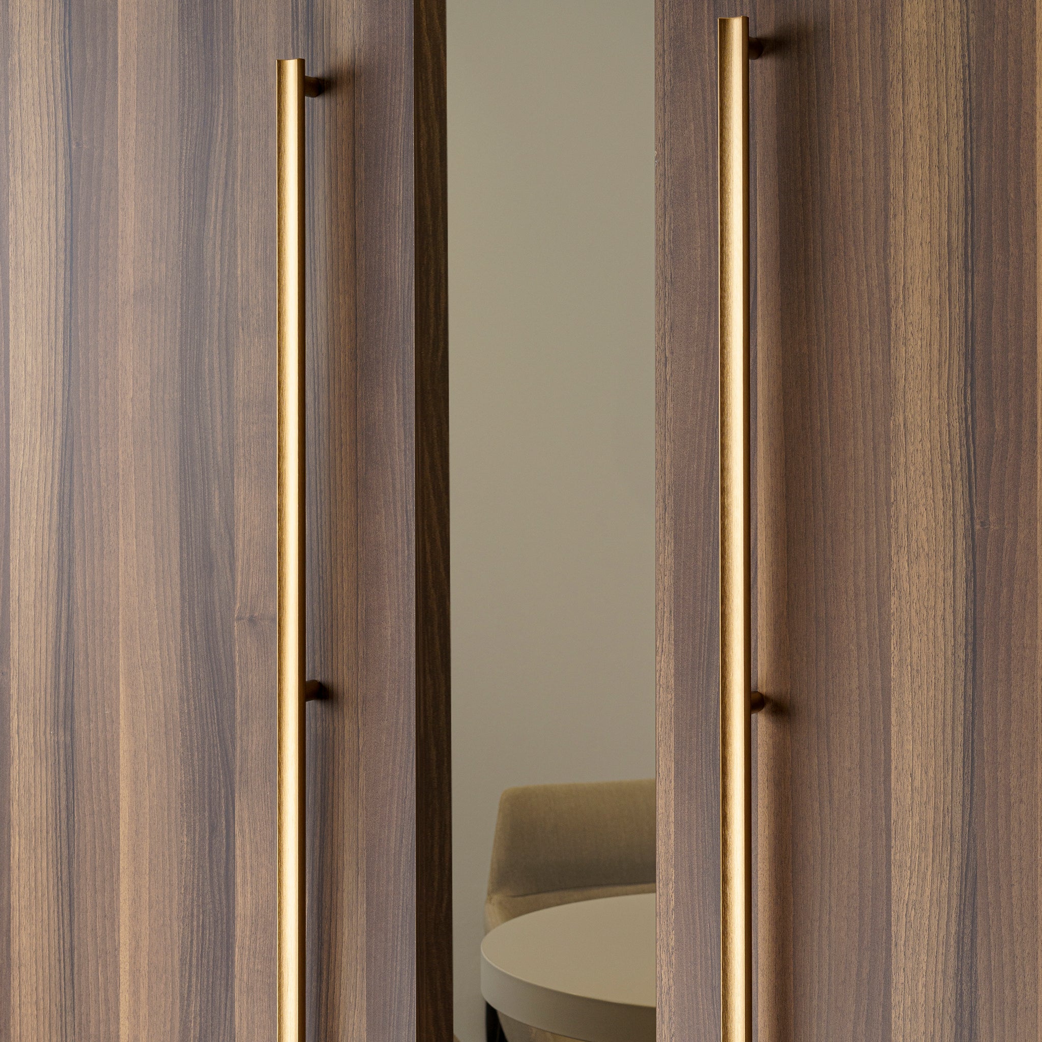 Handle Moon | 109.6cm