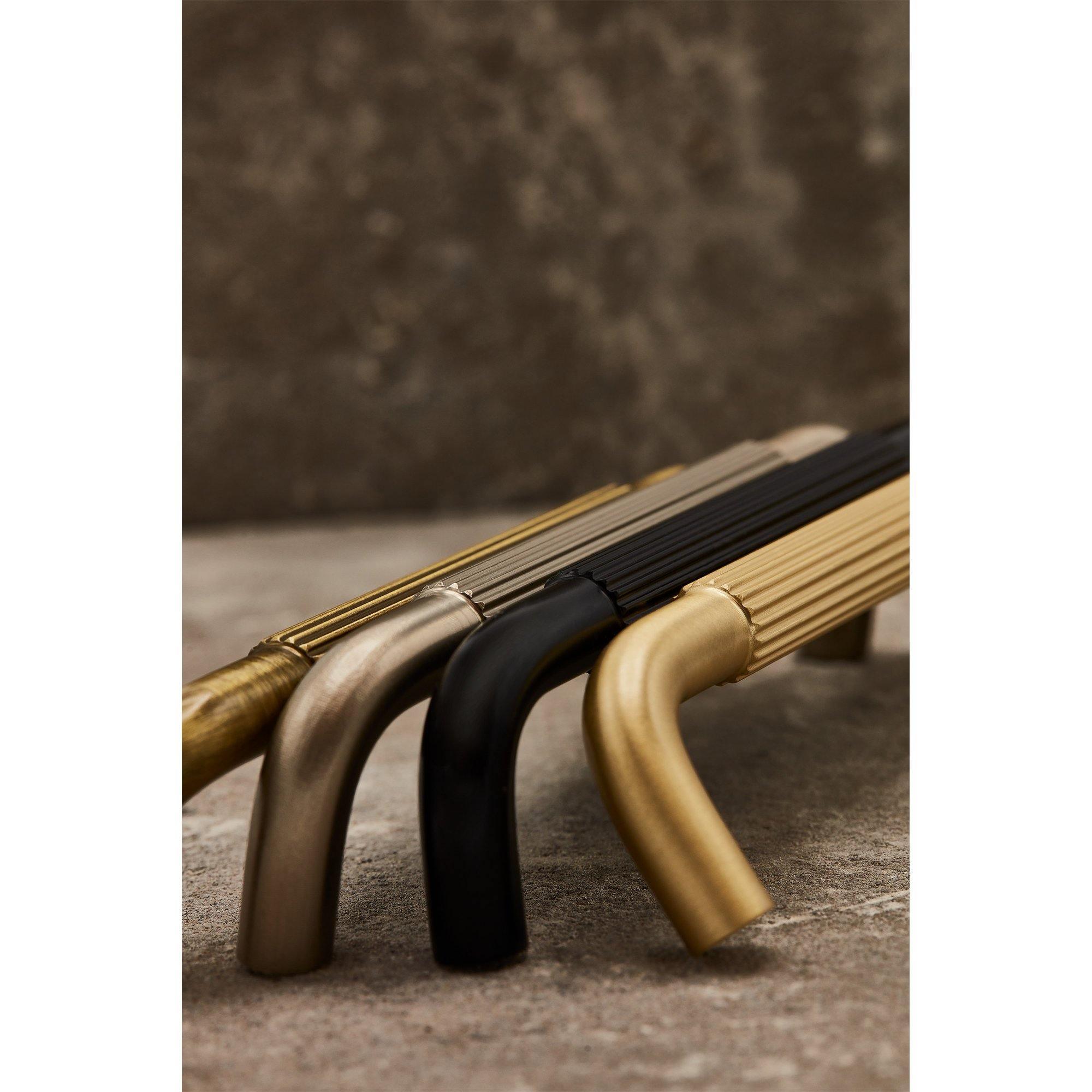 Handle Helix Stripe, Antique Bronze, available in different sizes (138/170/234mm) - Scandi Handles
