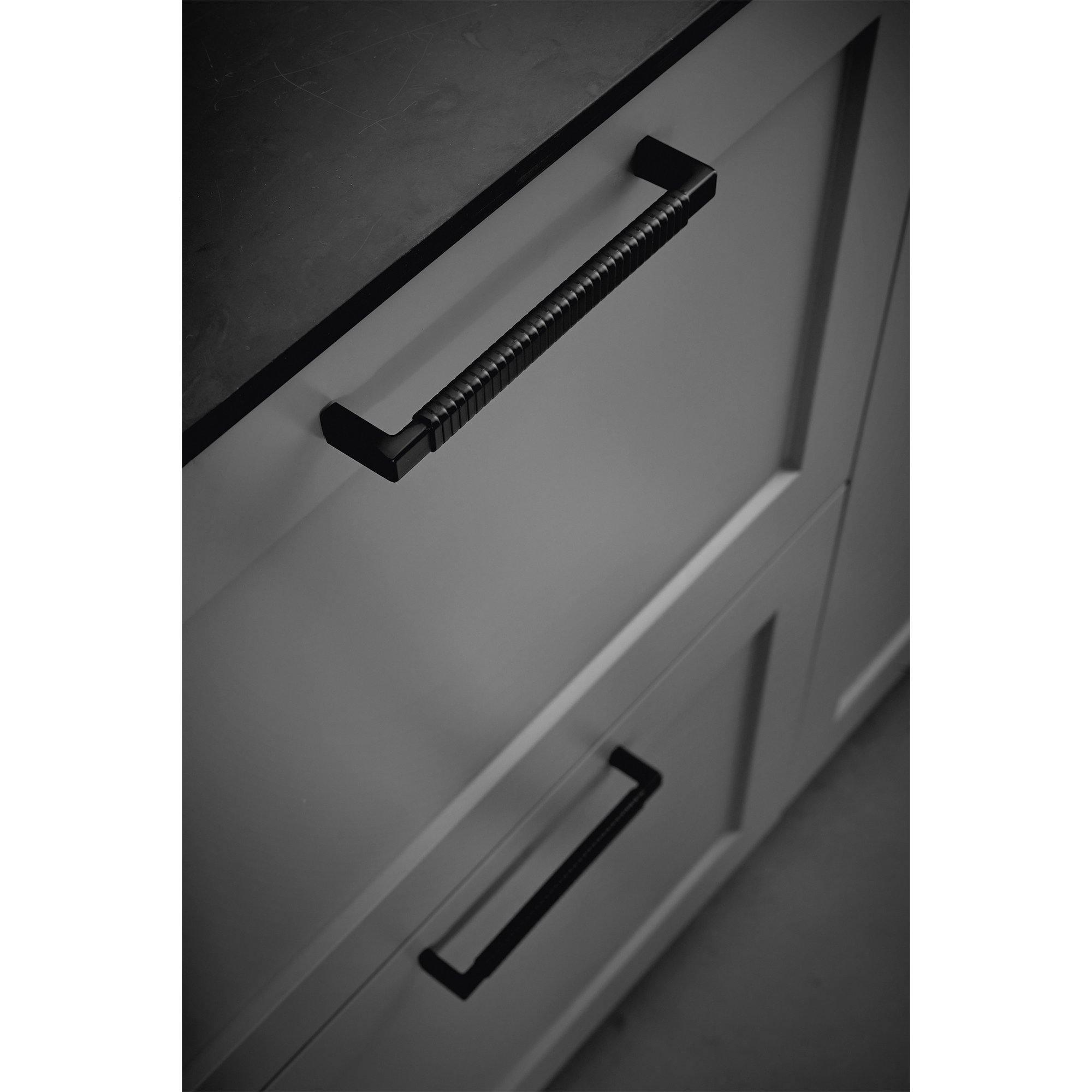 Handle Rattan, Matt Black - Scandi Handles