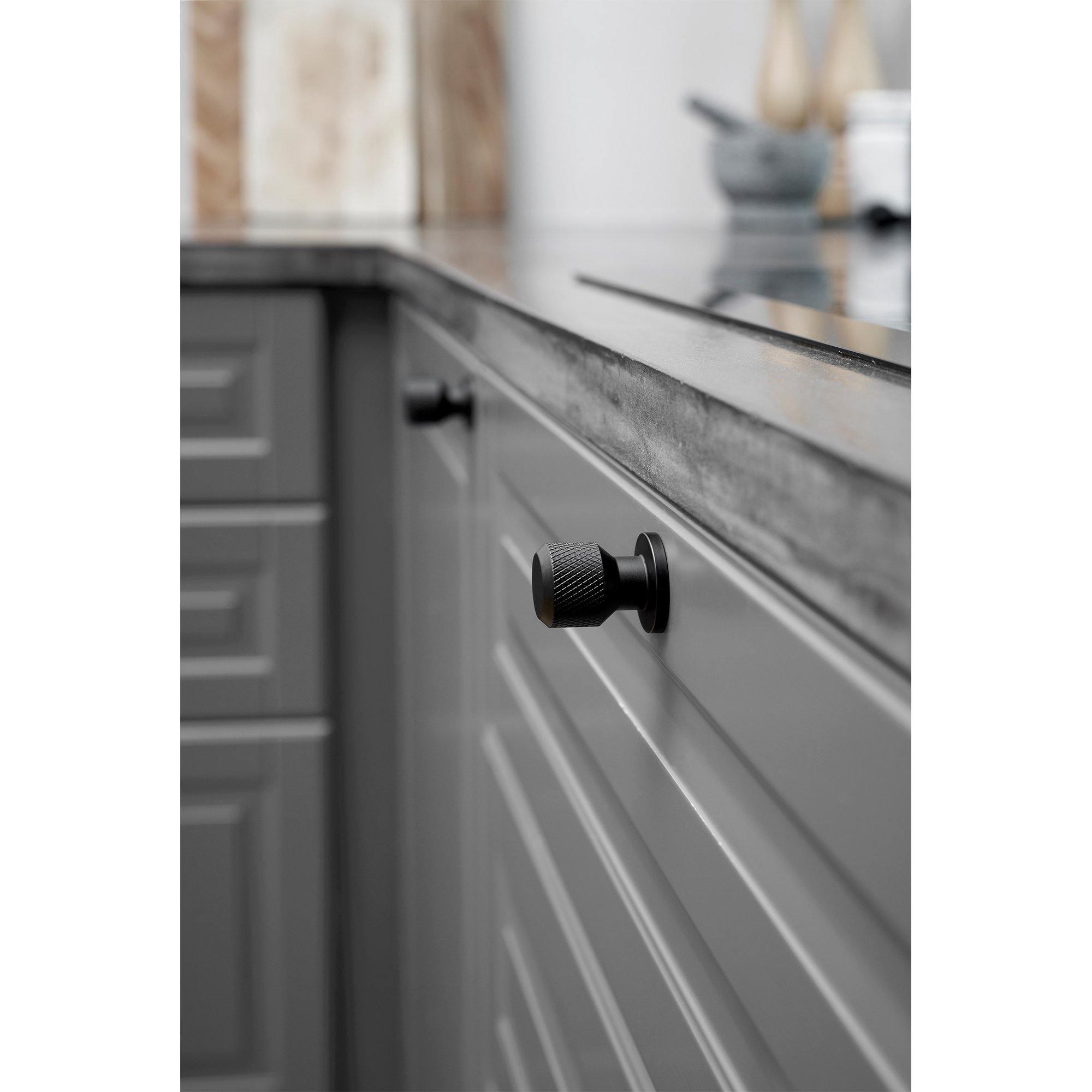 Knob Manor Round, Antique brass - Scandi Handles
