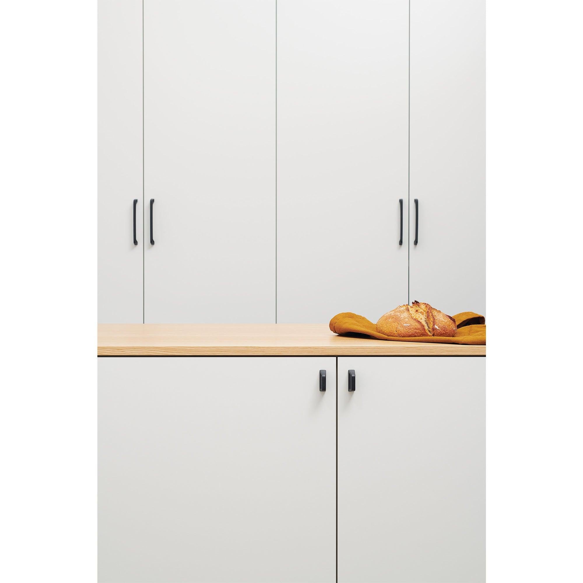 Handle Pagoda, Cast iron black, available in different sizes (44/173mm) - Scandi Handles