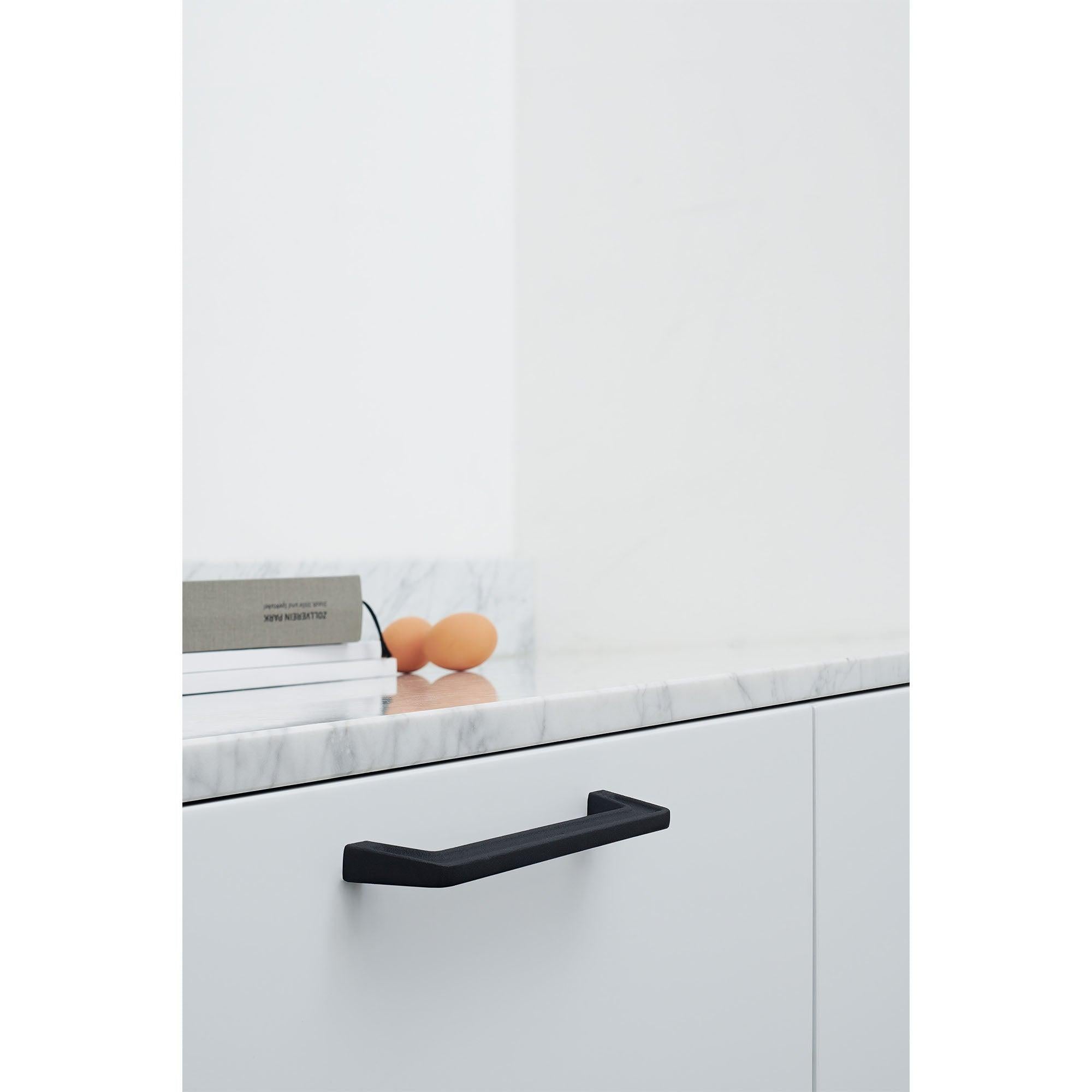Handle Pagoda, Cast iron black, available in different sizes (44/173mm) - Scandi Handles