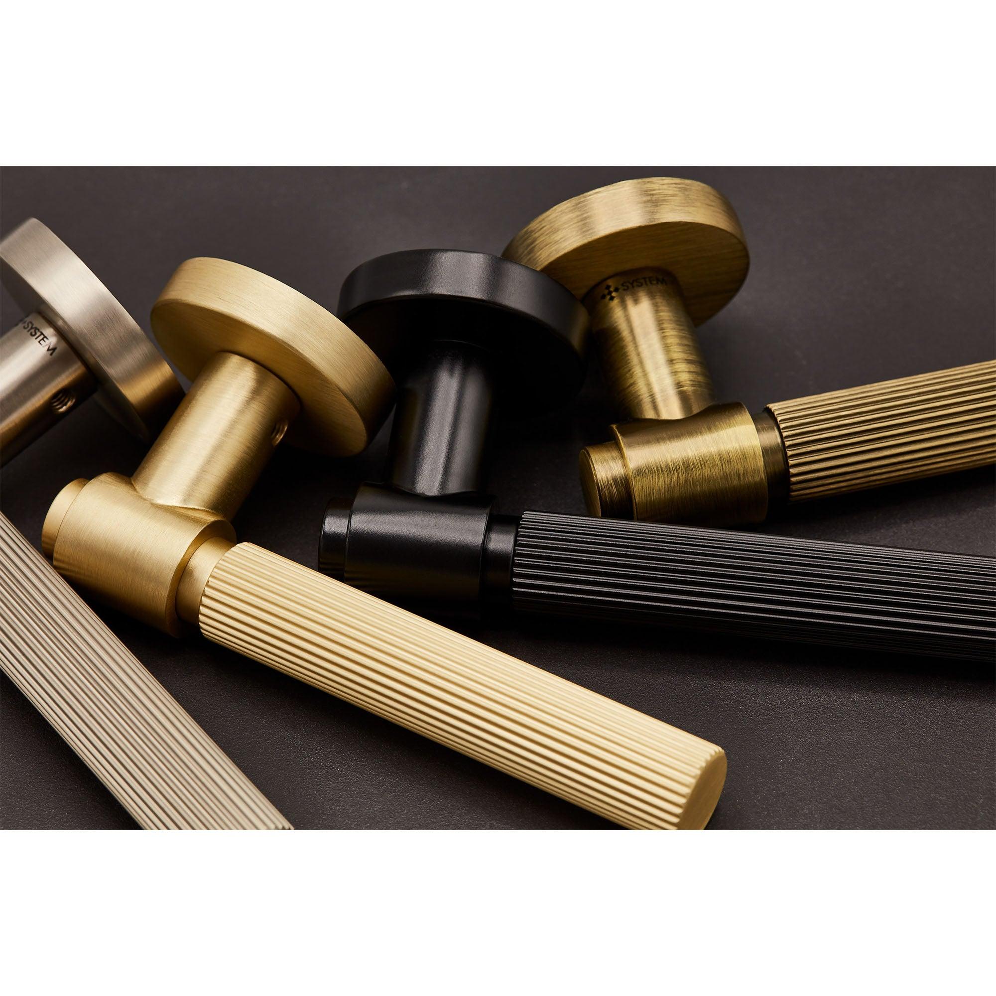 Door handle Helix 200 Stripe, Matt Black - Scandi Handles