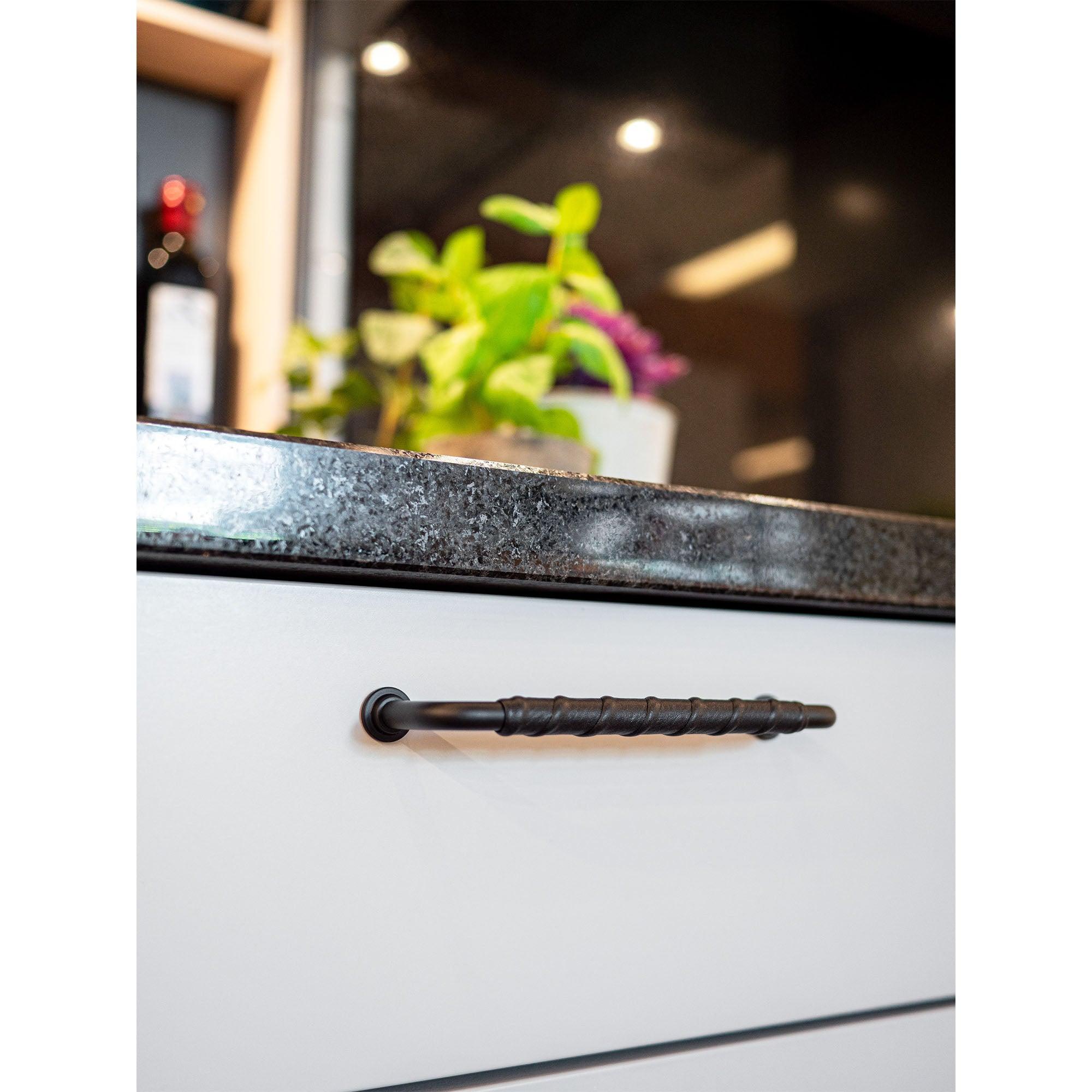 Handle 1353, Black/black leather, available in different sizes (110/142mm) - Scandi Handles