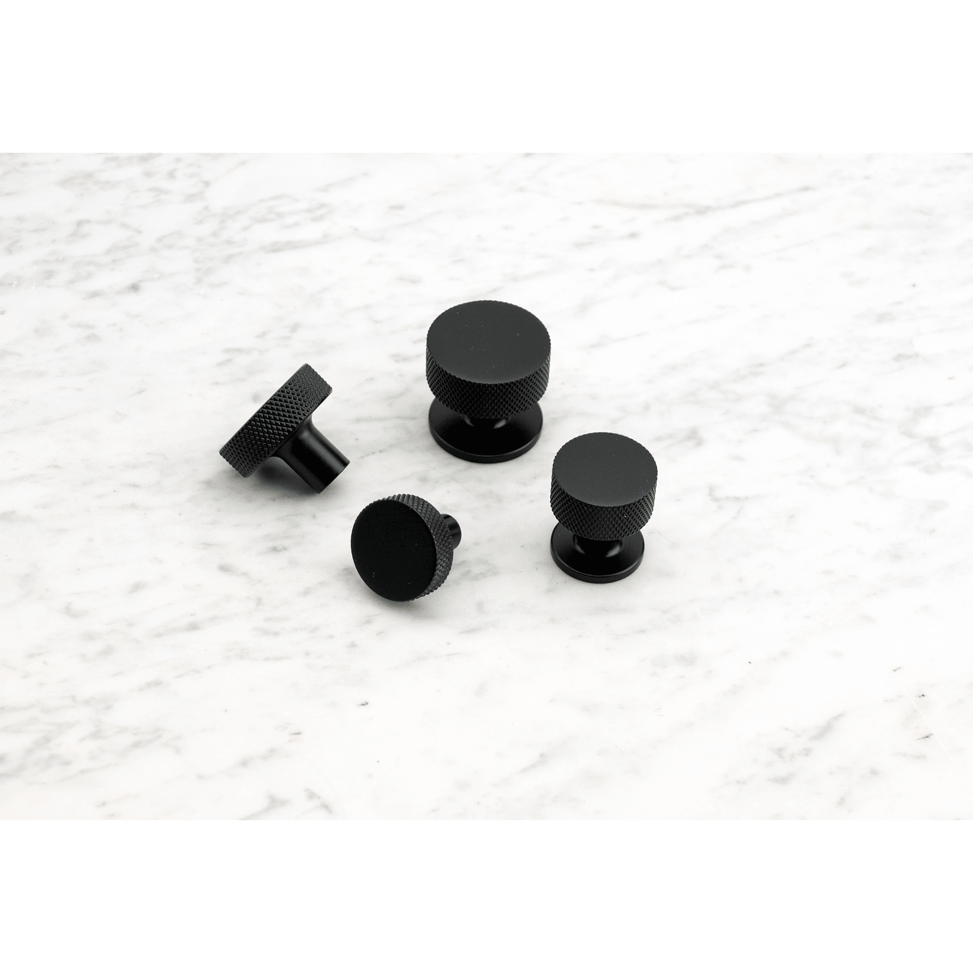 Knob Crest, 26mm, Antique bronze - Scandi Handles