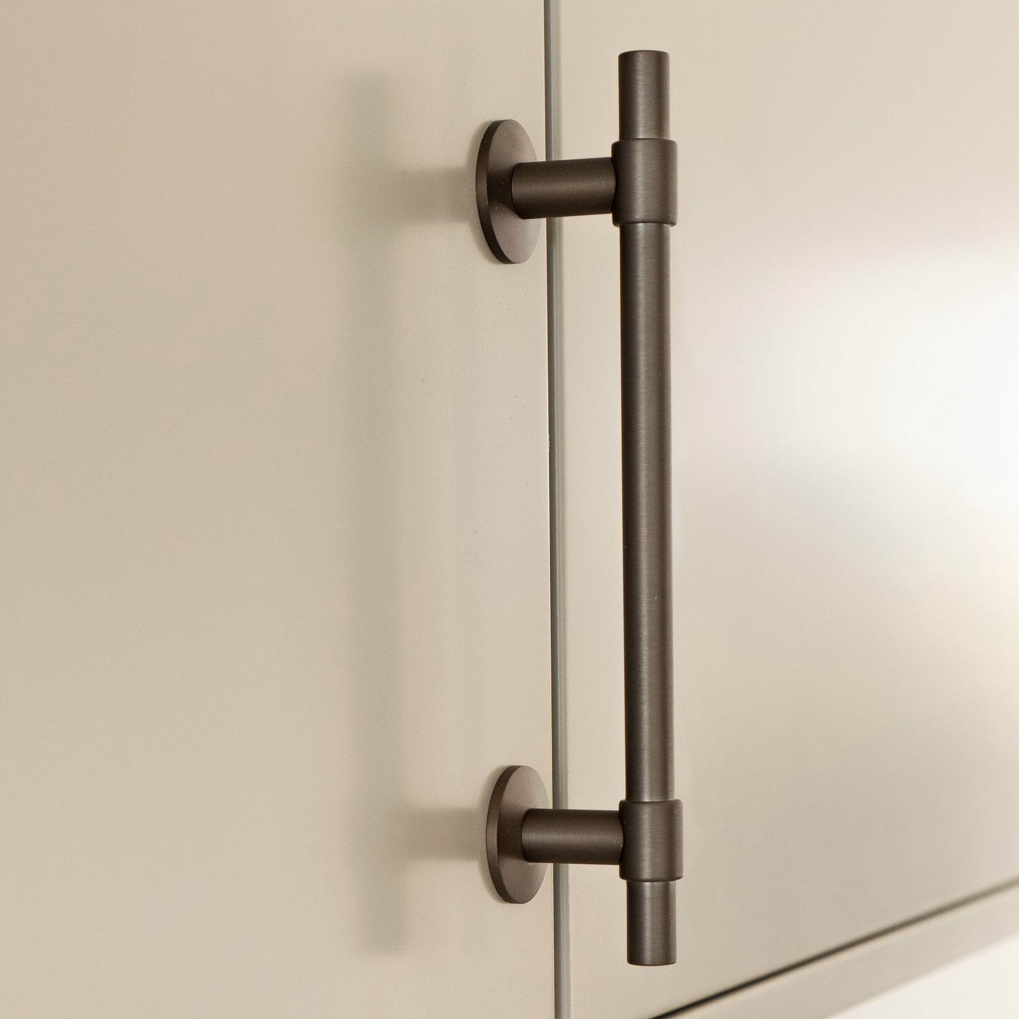 Handle Uniform | 17.8cm