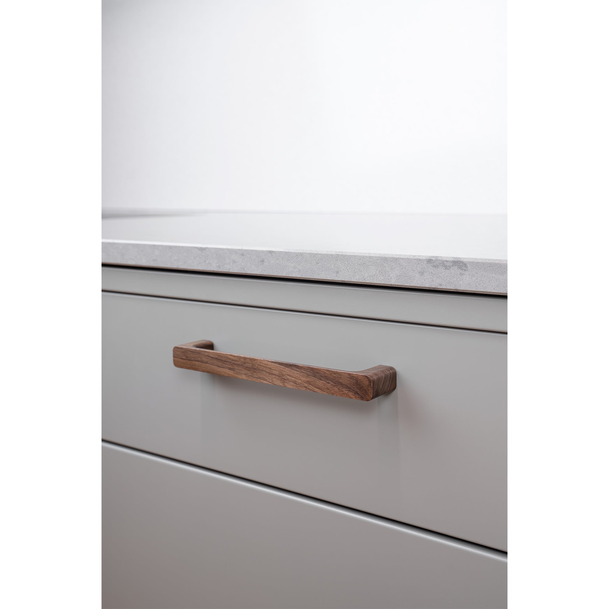 Handle Sans | 17cm / 24cm